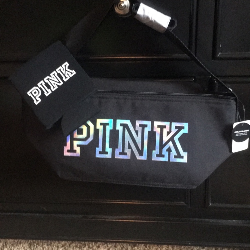 Cooler with can holder
